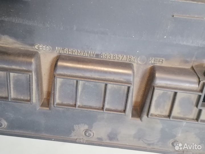 Накладка консол.центр.Audi 80 1990 893857183 B3