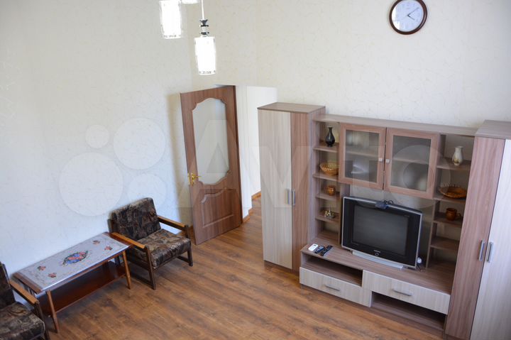 3-к. квартира, 100 м², 2/2 эт.