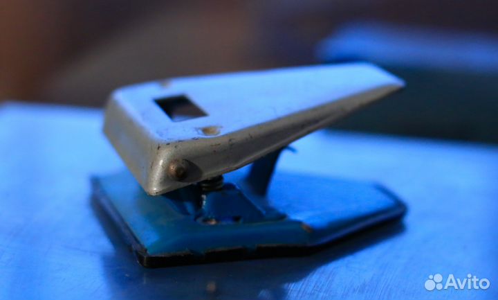 Дырокол канцелярский времен СССР