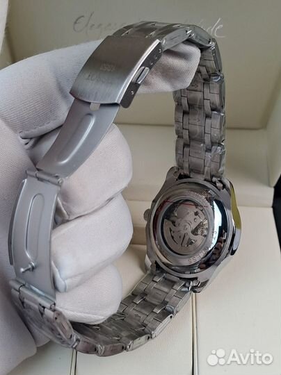 Масивные красивые механические мужские часы Tissot