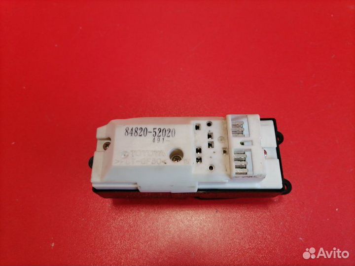 Блок управления стеклоподъемниками Toyota Vitz