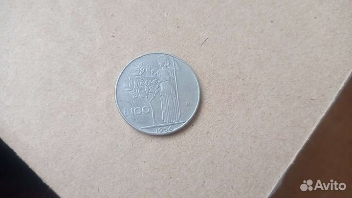 Монета 100 лир 1956 г