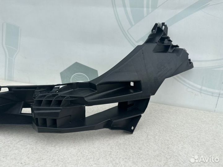 Рамка фары левая Mercedes Gl X166