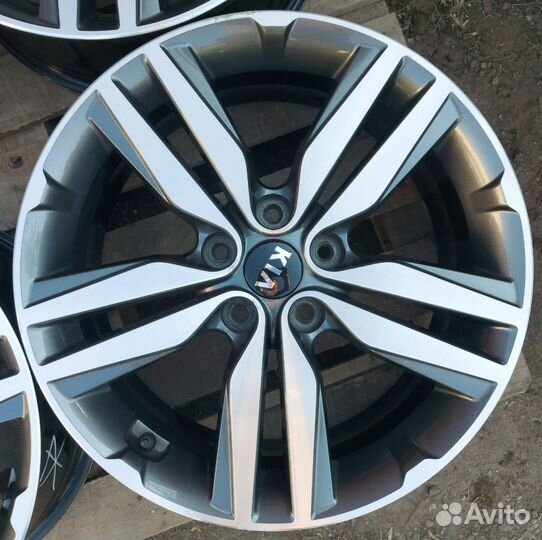 Kia Soul PS 2018 Ориг R18 5x114.3 ET55 7.5J d67.1