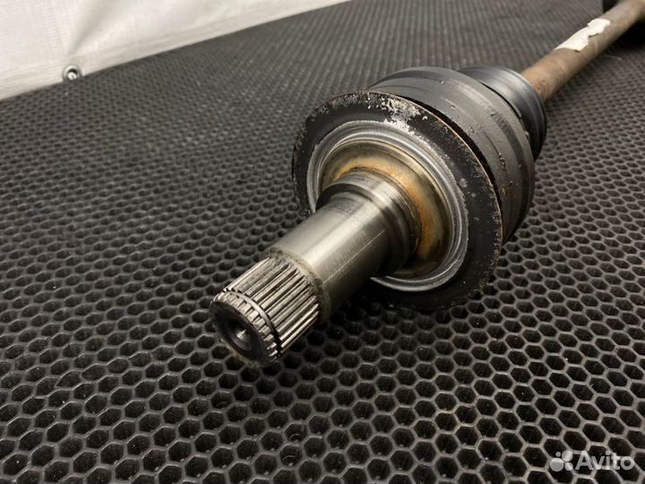 Привод задний Mercedes-Benz C-Class W203 271.946