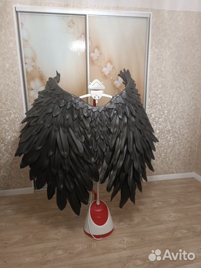 Крылья ангела черные