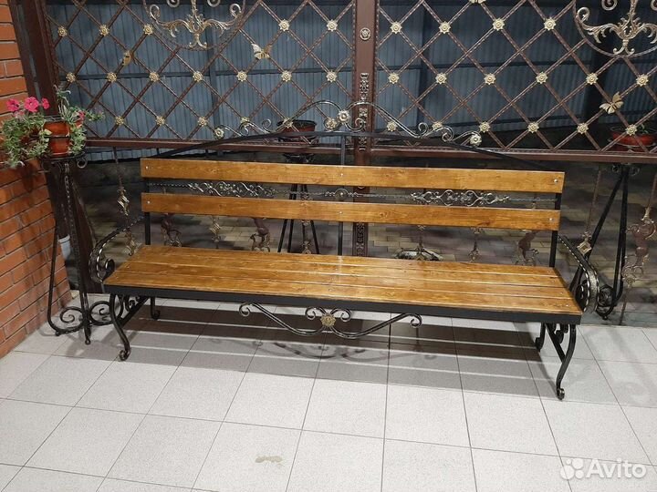 Кованная лавочка