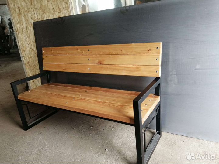 Лавочка садовая