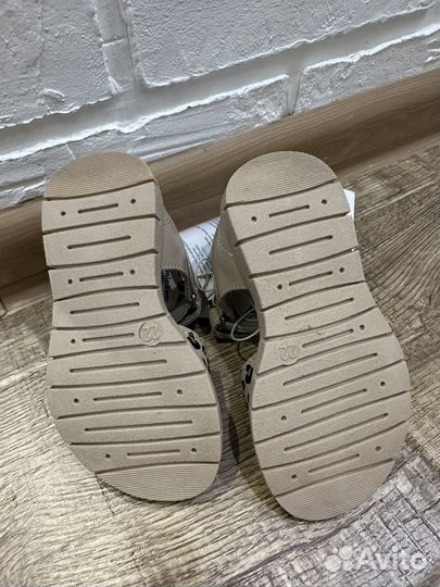 Сандали для девочки