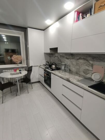 2-к. квартира, 43 м², 9/10 эт.