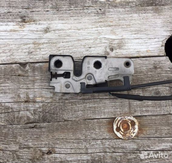 Volkswagen golf 6 замок капота