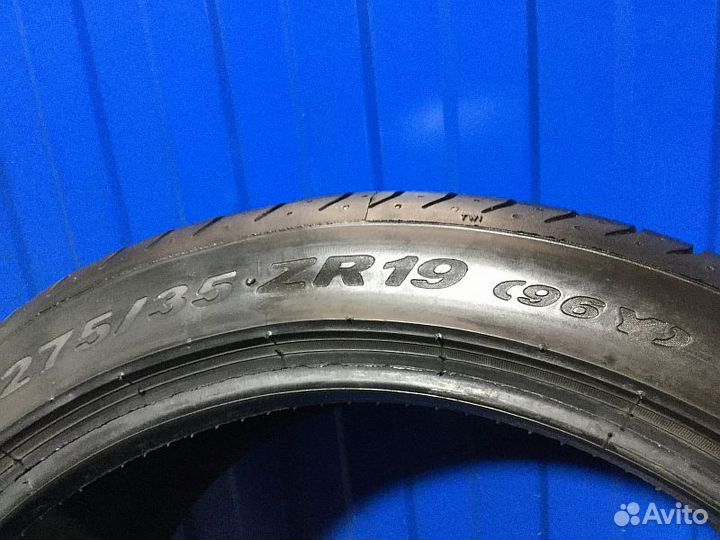 Pirelli P Zero 275/35 R19