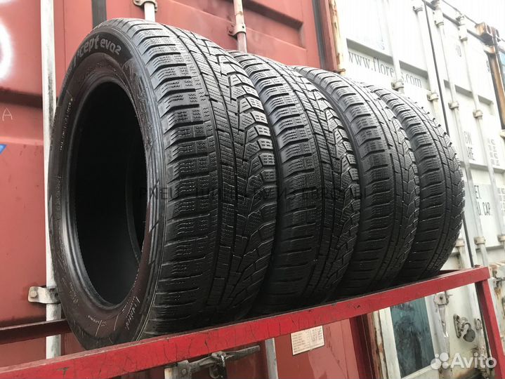 Hankook Winter I'Cept Evo2 W320 215/60 R17 85T