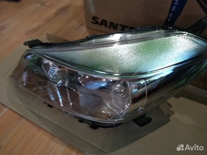 Фара Toyota Vitz, левая