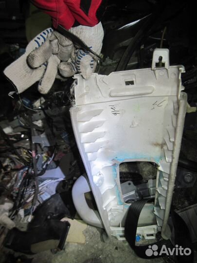 Накладка стойки центральной левой Cruiser 200