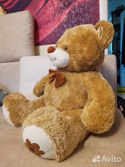 Большой плюшевый мишка