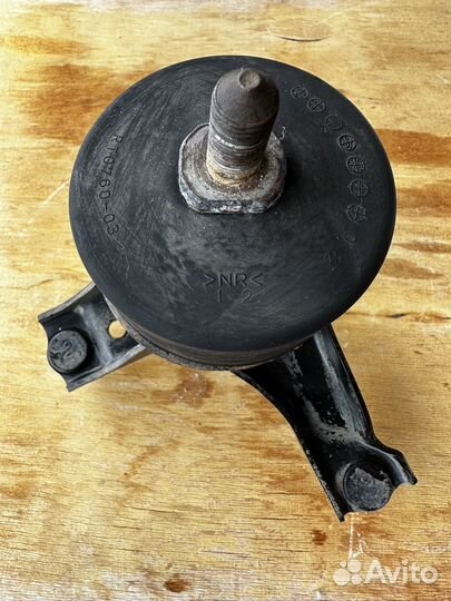 Подушка двигателя camry 50/55, 1236236052