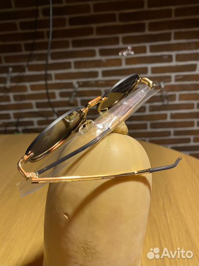 Солнцезащитные очки