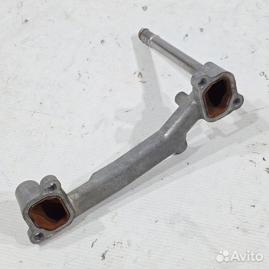 Фланец охлаждения Lexus LX470 2 поколение (J100), 1998 - 2007