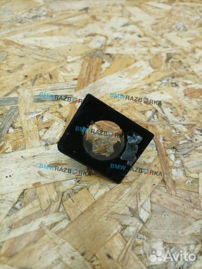 Крепление парктроника BMW i5 G60 2024 9879301