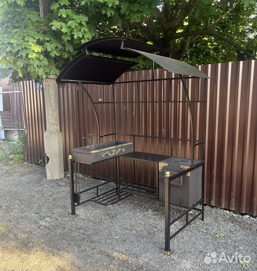 Мангал с крышей лофт