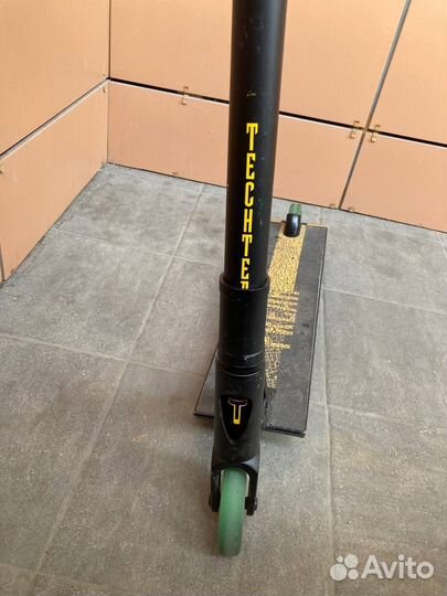 Трюковой самокат tech team freak