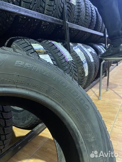 Viatti Brina Nordico V-522 185/60 R14 82T