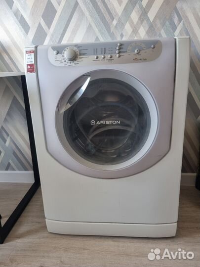 Стиральная машина Aqualtis Hotpoint Ariston на 6кг