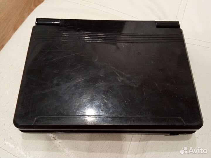 Портативный видеопроигрыватель supra