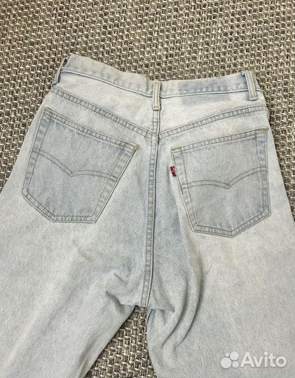 Джинсы женские Levis прямые голубые