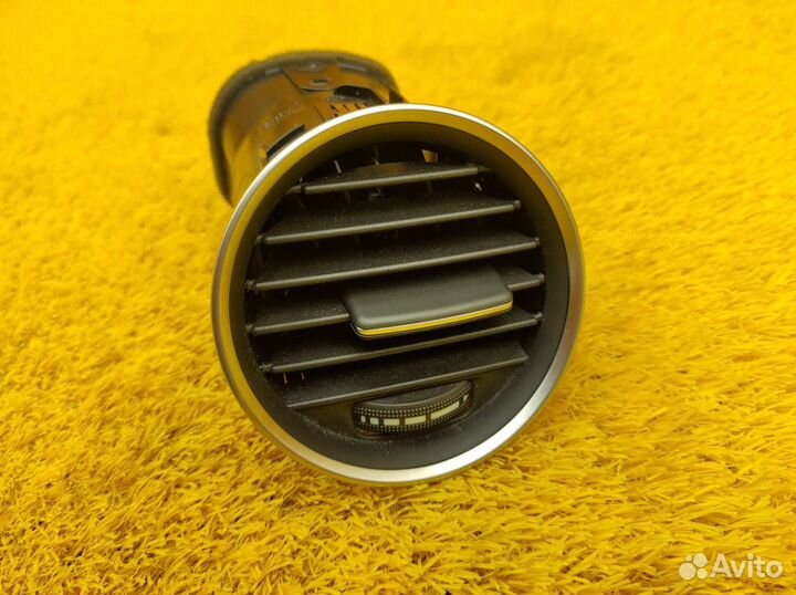 Дефлектор салона передний правый Mercedes-Benz