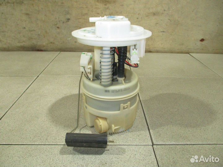 Насос топливный электрический Renault Logan 1