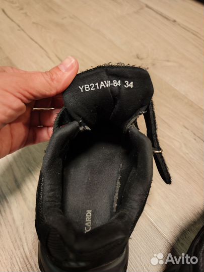 Кроссовки для девочки