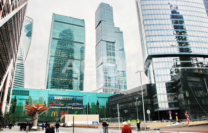 380 м2/Продажа торгового помещения в Башне 