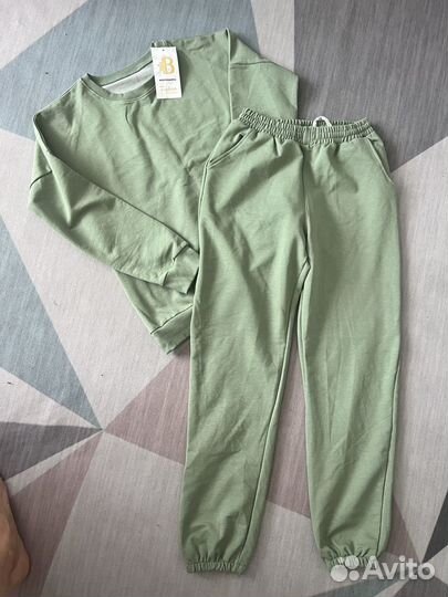 Спортивный костюм женский 44 р