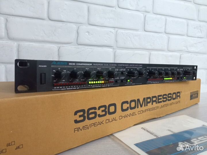 Alesis 3630 Compressor двухканальный компрессор