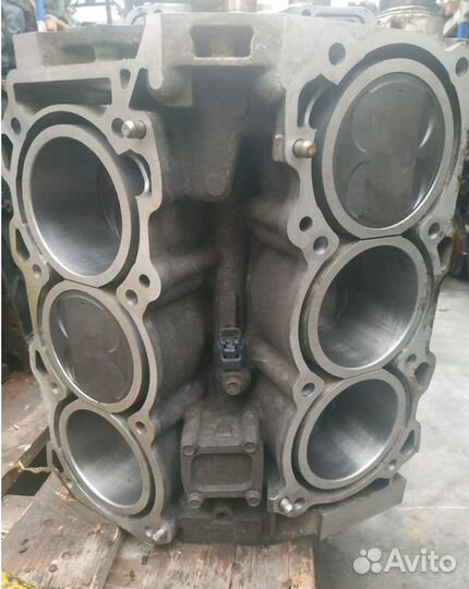 Шорт-блок двигателя VQ35DE на Infiniti 3.5