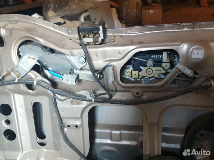 Дверь багажника Honda CR-V 2