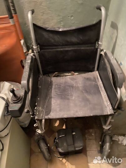Инвалидная коляска с электроприводом