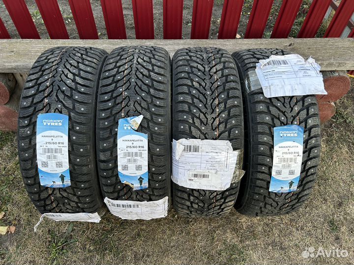 Nokian Tyres Hakkapeliitta 9 215/60 R16