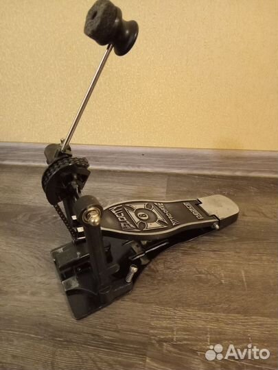 Педаль для бас барабана