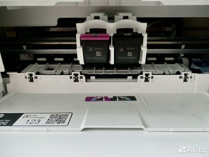 Мфу цветной струйный HP DeskJet 2130