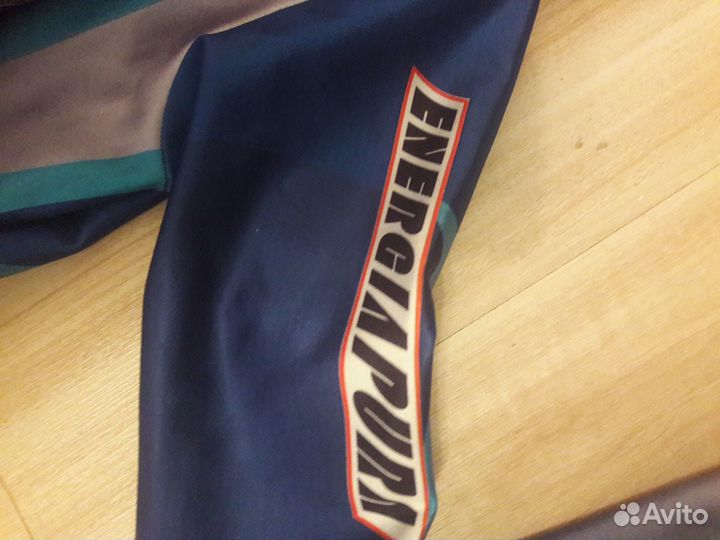 Горнолыжный спусковой комбинезон