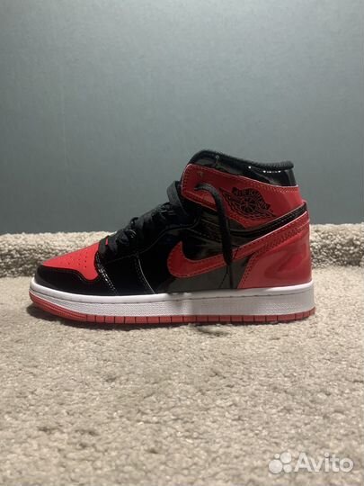 Кроссовки Nike Jordan 1 Retro High OG patent bred