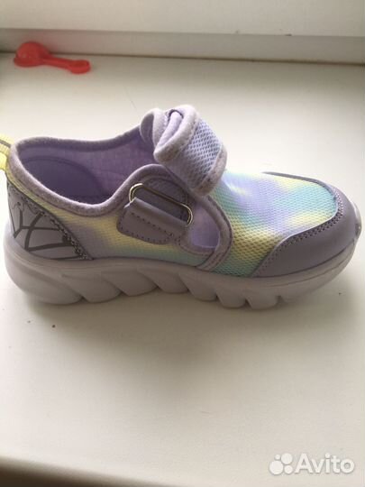 Кроссовки детские