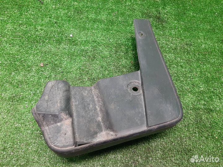 Брызговик задний левый Subaru Legacy/ Outback BM