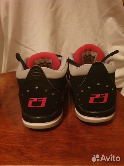 Кроссы nike для девочки