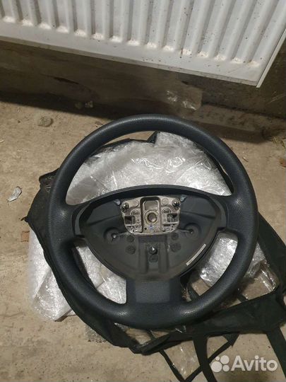 Руль с подушкой безопасности Рено Дастер