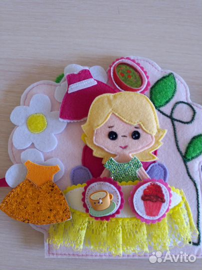 Развивающая книга- кукольный дом из фетра