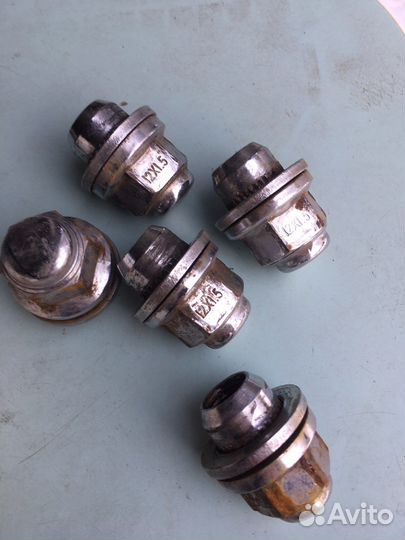Комплект колесных гаек с шайбой m12x1.5